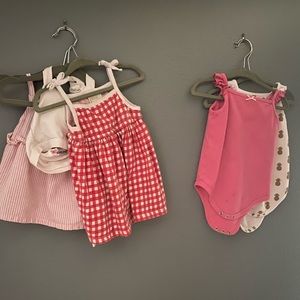 Lot of used 12-18month baby girl clothes
